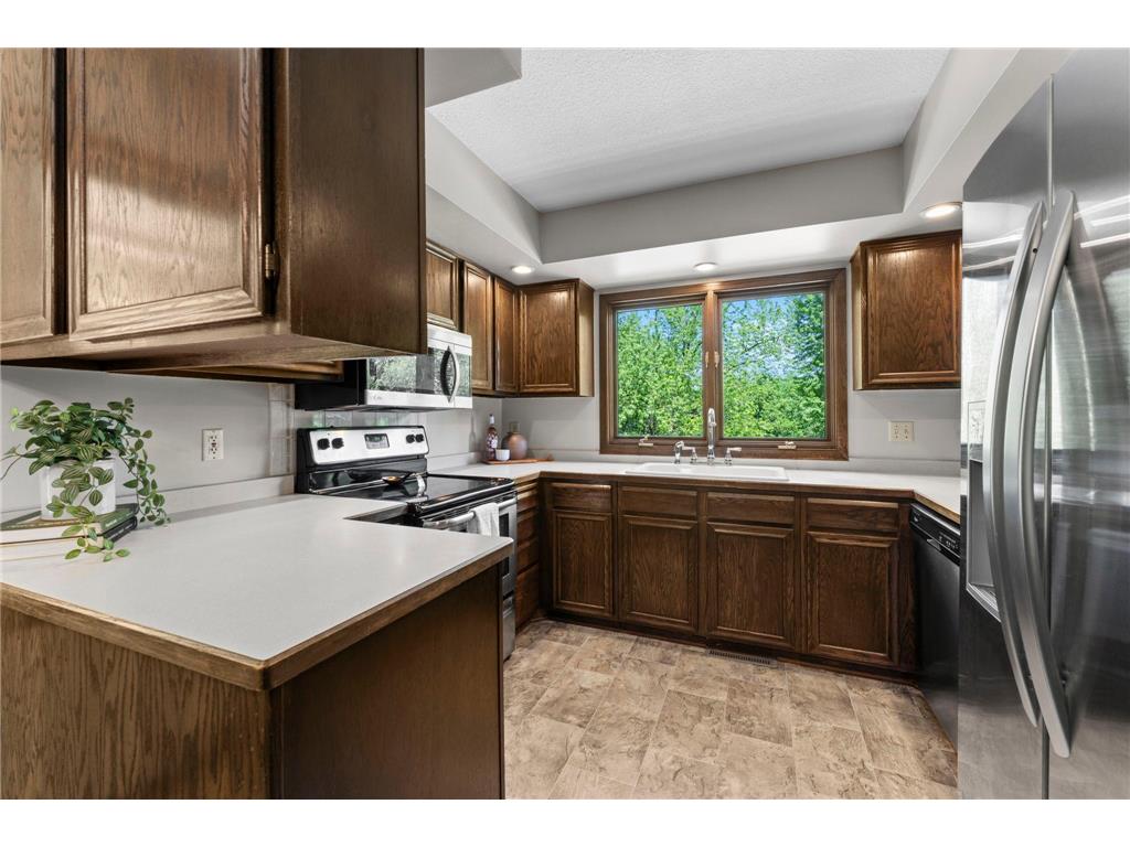 3321 Brookview Drive Burnsville MN 55337 7089528 image4