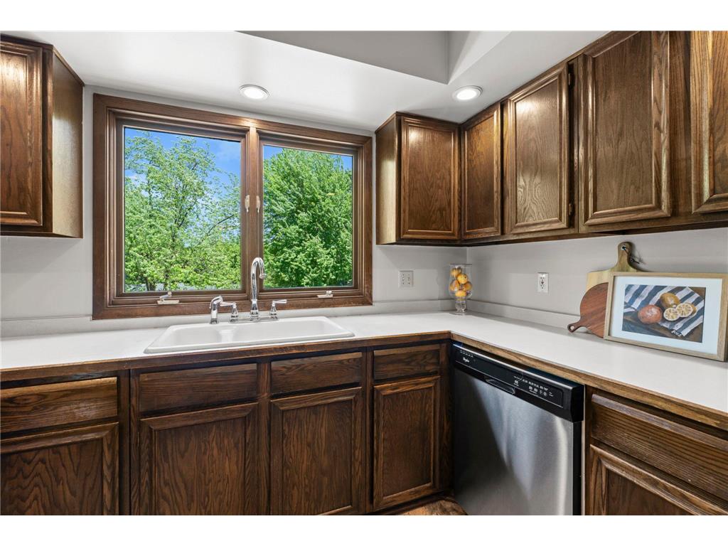 3321 Brookview Drive Burnsville MN 55337 7089528 image5