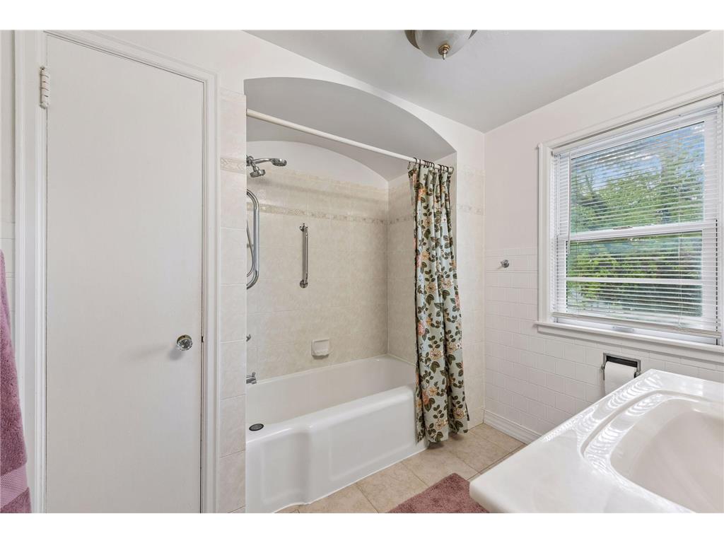 3322 Taylor Street NE Minneapolis MN 55418 7052606 image21