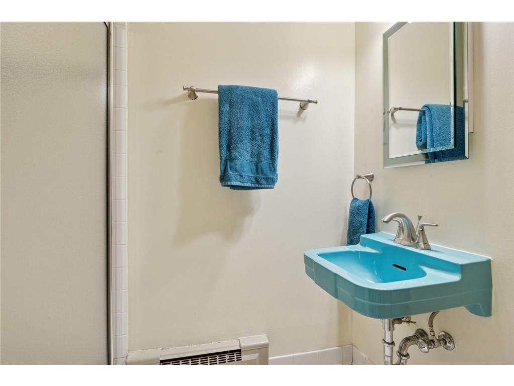 3325 W 34 1/2 Street Minneapolis MN 55416 6770497 image60