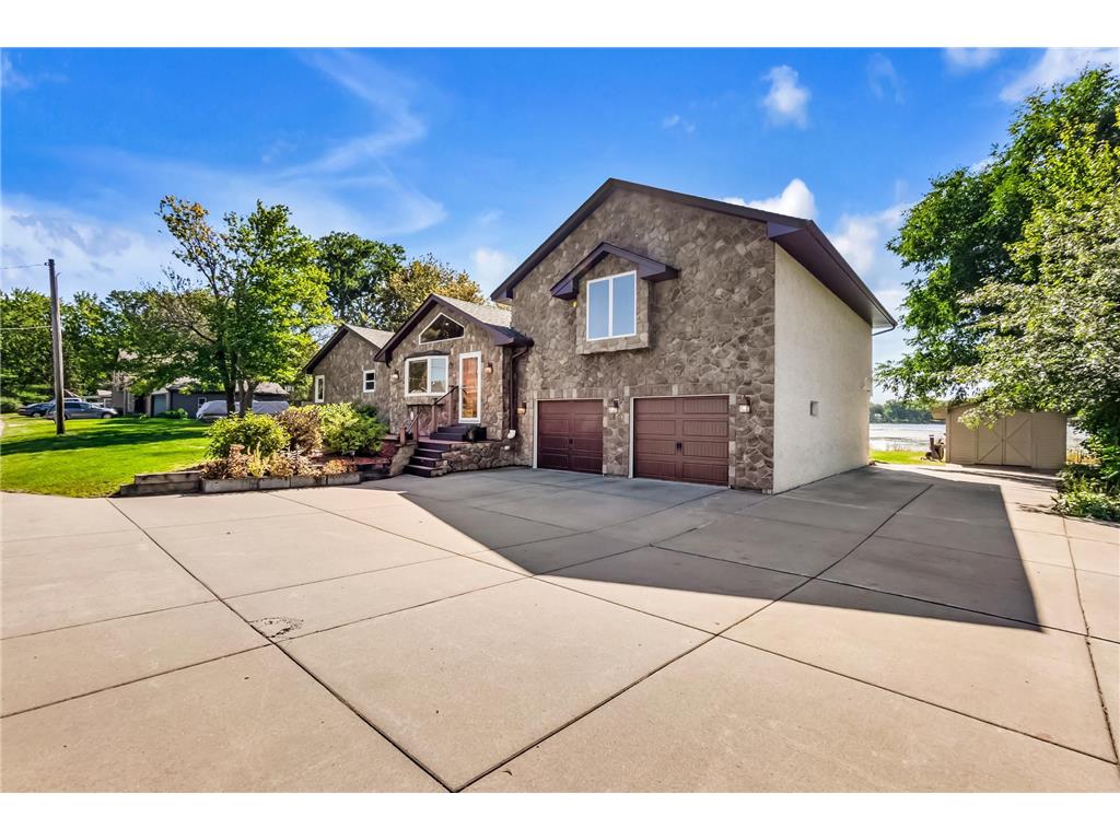 3326 Interlachen Drive NE Ham Lake MN 55304 - South Coon 6682124 image1