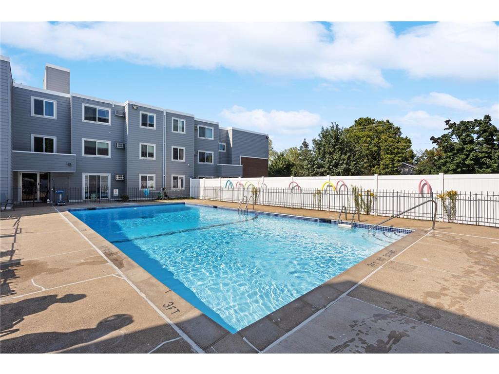 333 8th Street SE #305 Minneapolis MN 55414 7005727 image2
