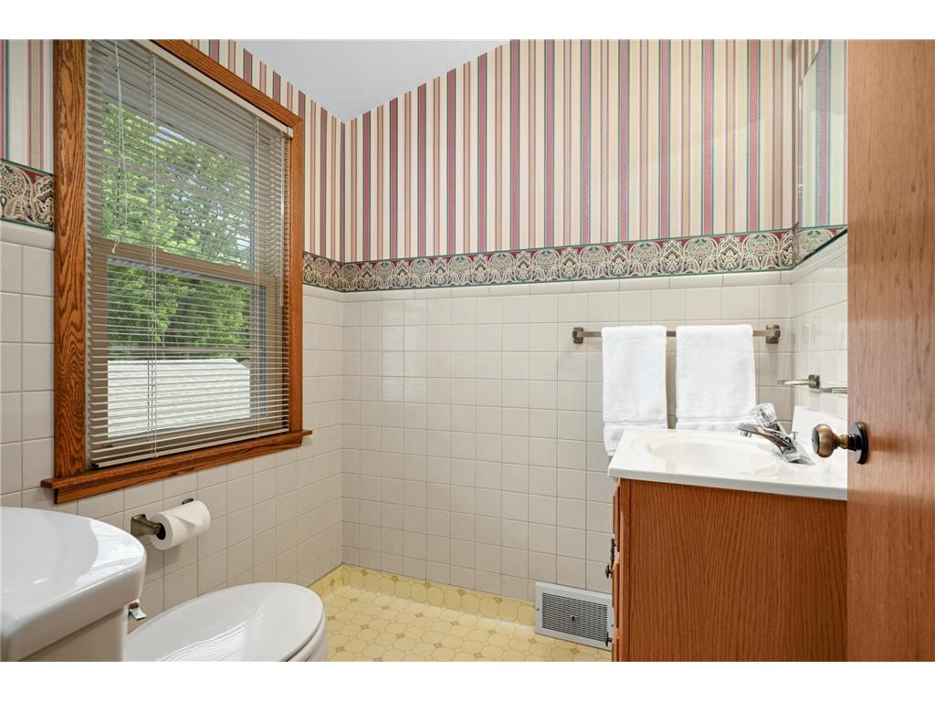 333 Emerson Avenue W West Saint Paul MN 55118 7089554 image12