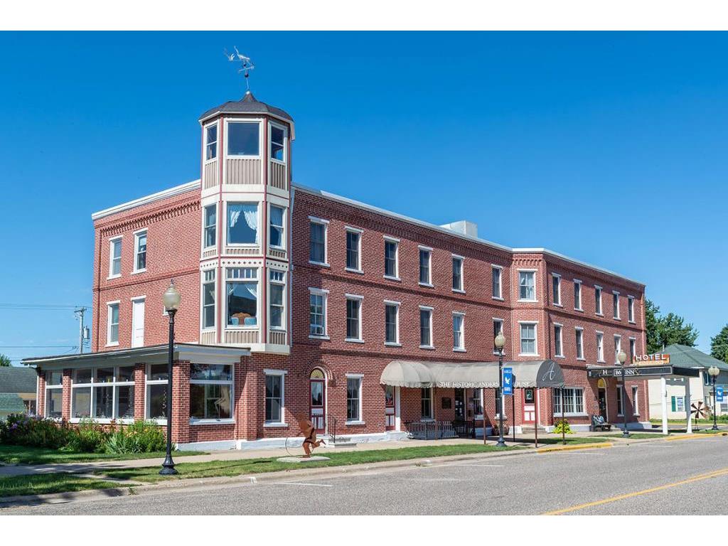 333 Main Street W, Wabasha, MN 55981 MLS 5496604 Edina Realty