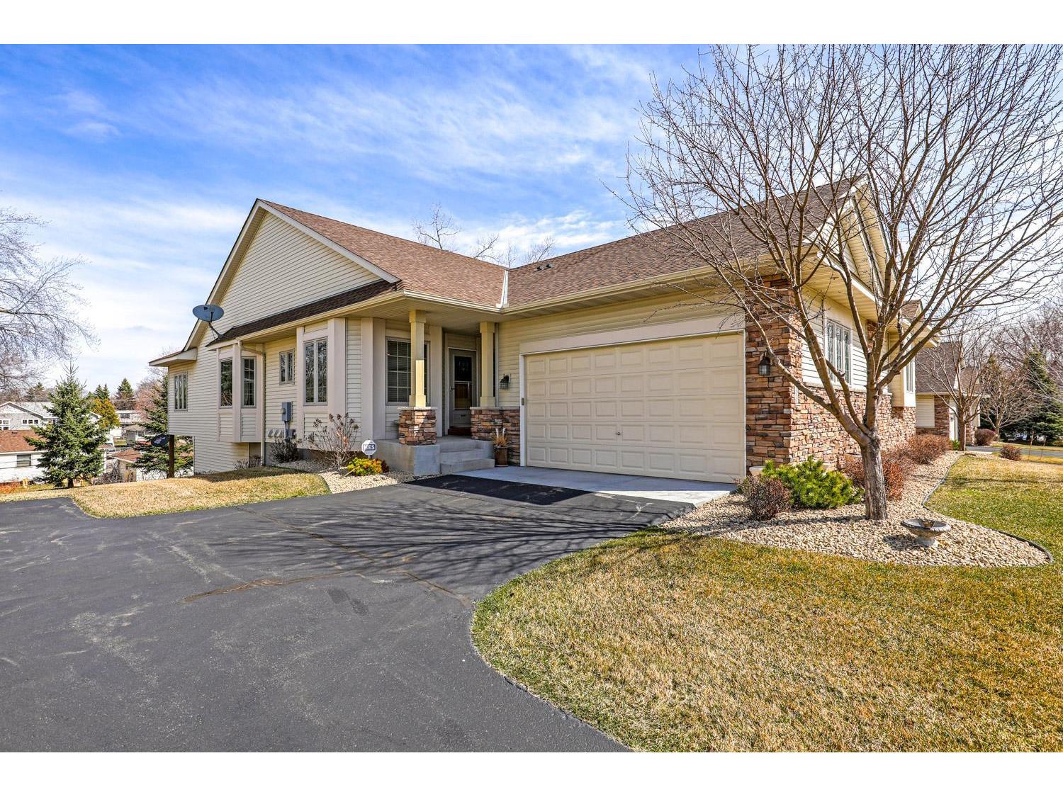 333 Summer Place E, Maplewood, MN 55117 MLS 5732300 Edina Realty