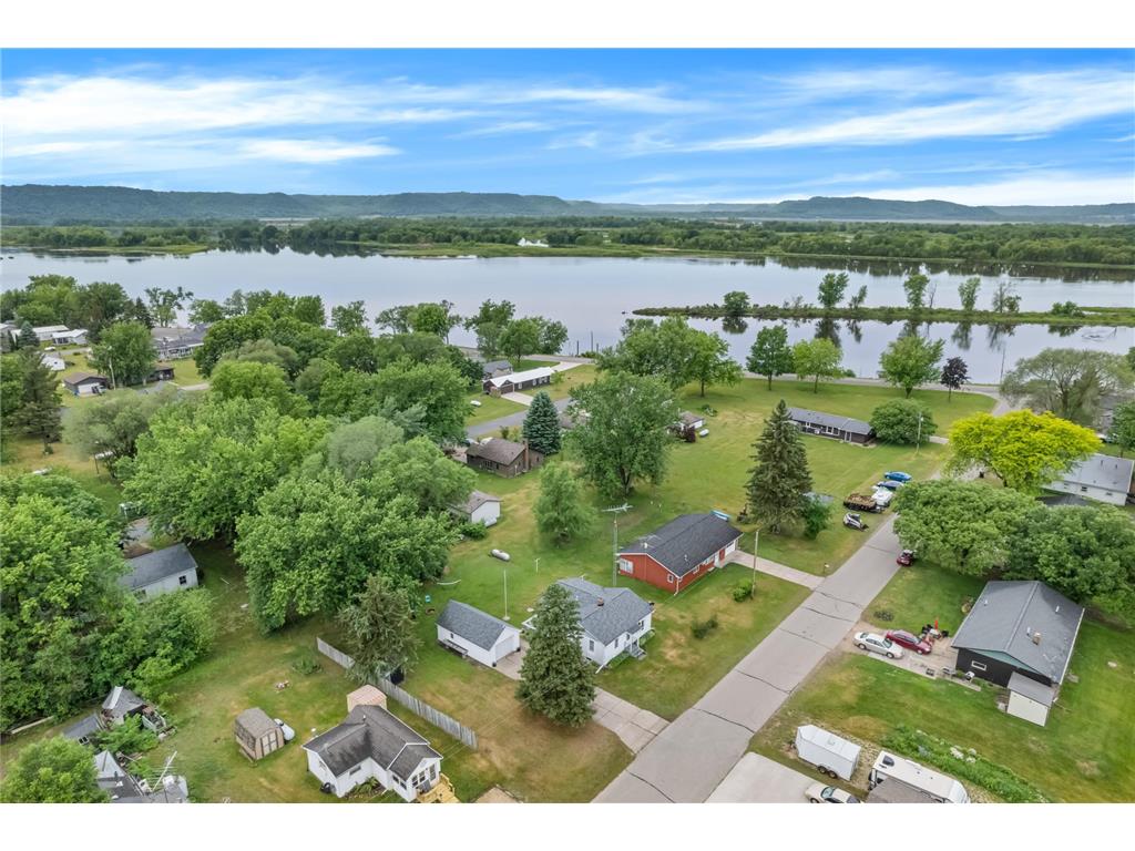 333 W 19th Street Buffalo City WI 54622 7084747 image2
