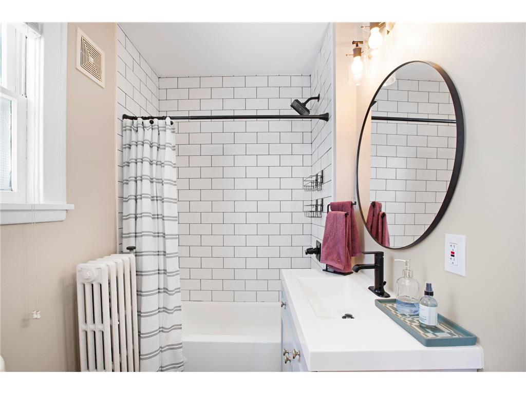 333 W 2nd Street Waconia MN 55387 7019371 image23