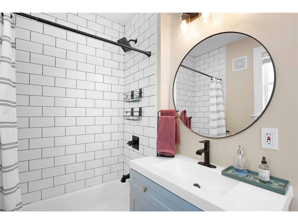 333 W 2nd Street Waconia MN 55387 7019371 image24
