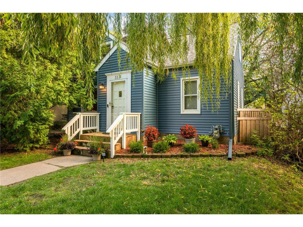 3331 Parkview Boulevard Robbinsdale MN 55422 7053927 image1