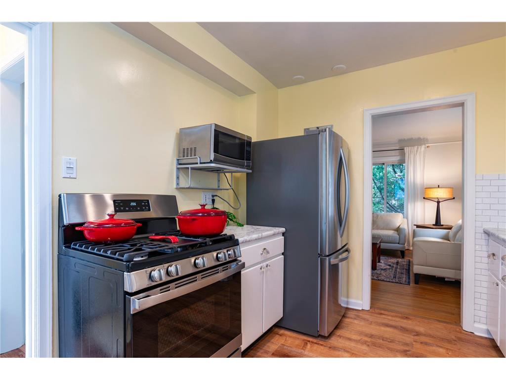 3331 Parkview Boulevard Robbinsdale MN 55422 7053927 image10