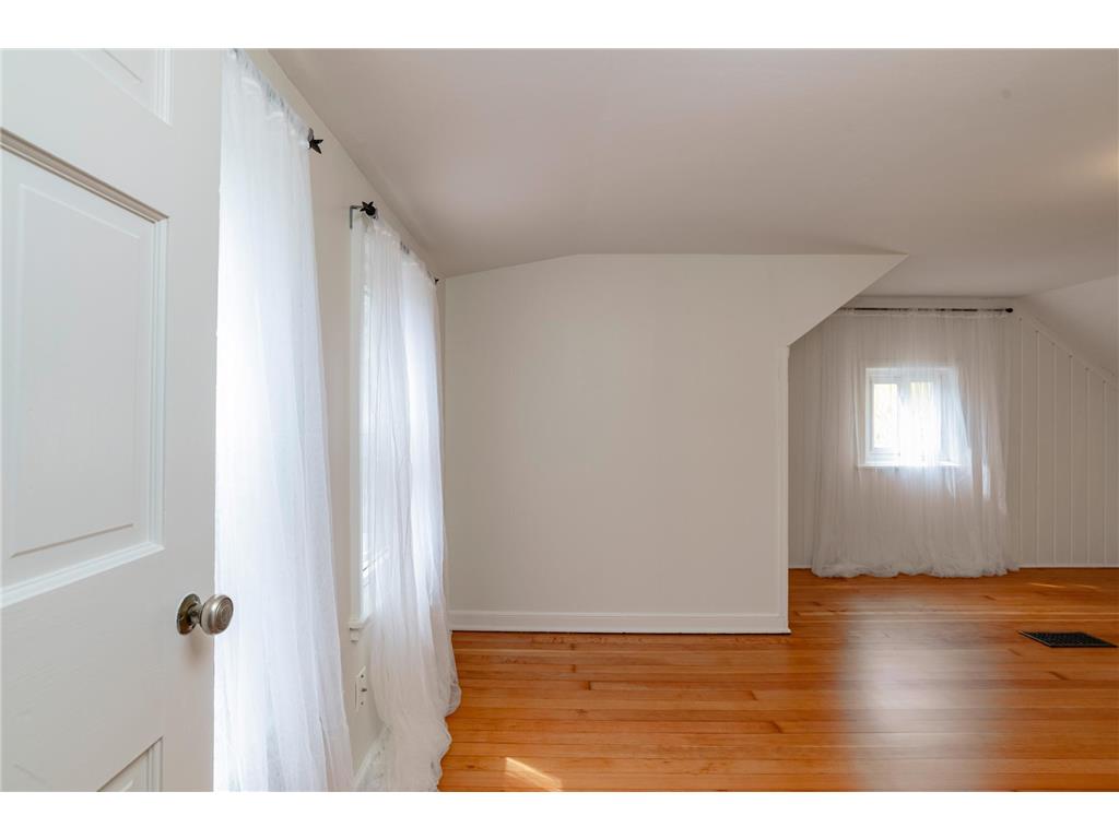 3331 Parkview Boulevard Robbinsdale MN 55422 7053927 image28
