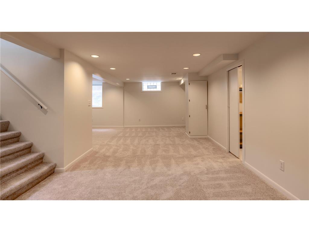 3331 Parkview Boulevard Robbinsdale MN 55422 7053927 image32