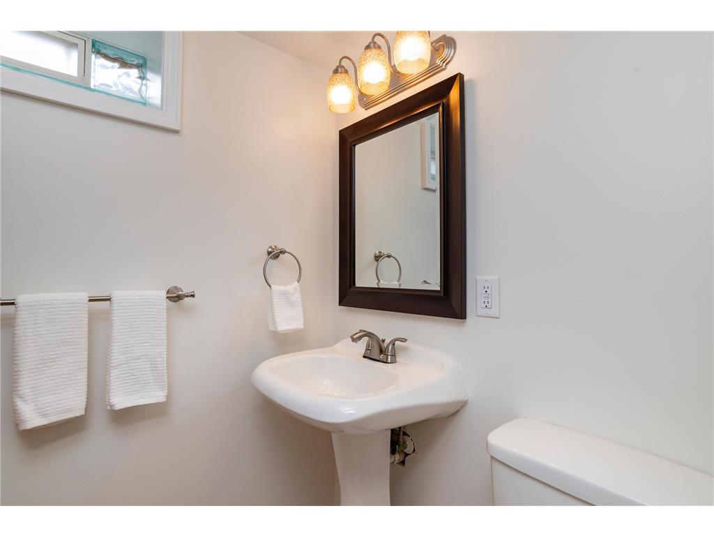 3331 Parkview Boulevard Robbinsdale MN 55422 7053927 image33