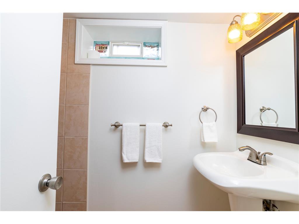 3331 Parkview Boulevard Robbinsdale MN 55422 7053927 image34