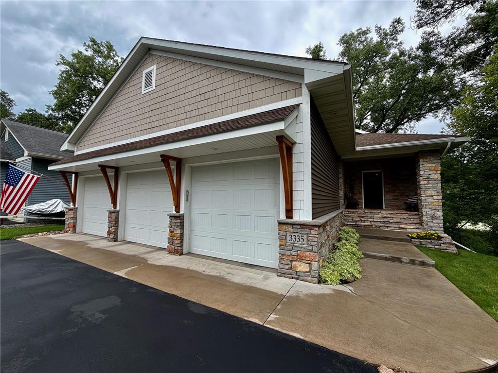 3335 Victoria Street N Shoreview MN 55126 7091934 image1