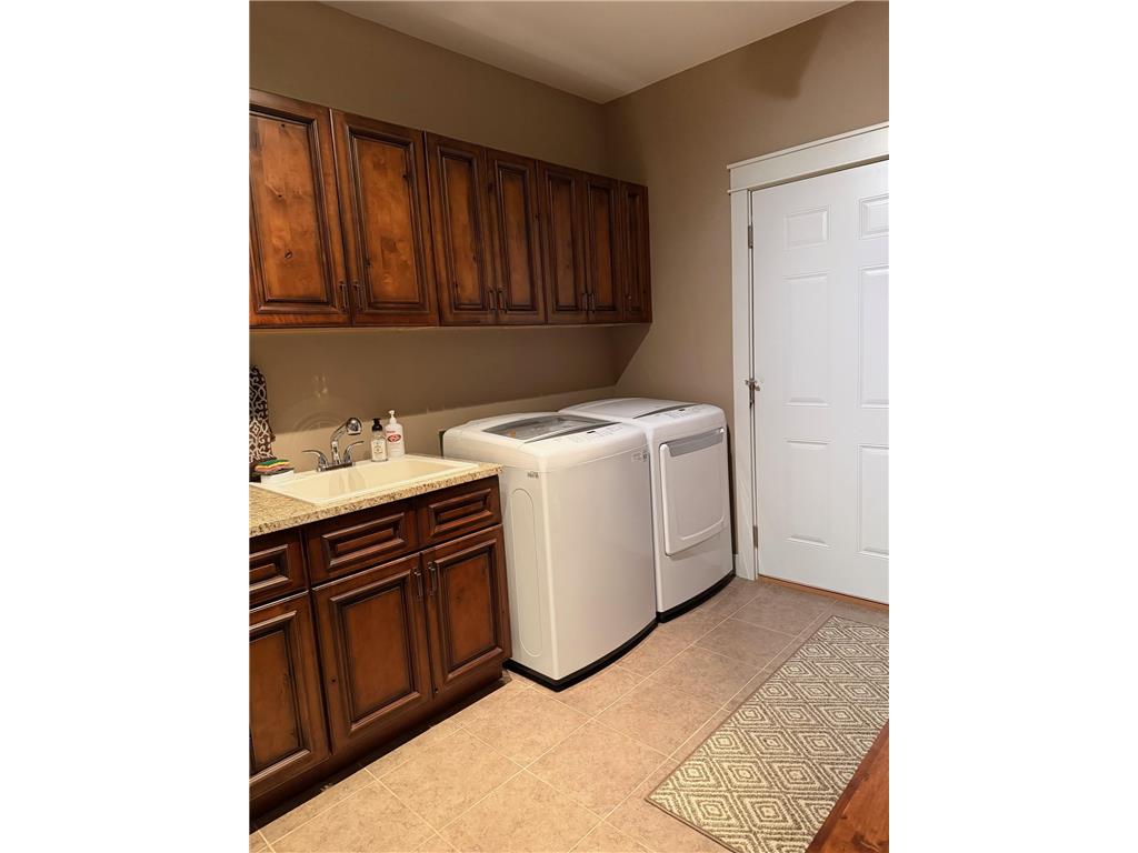 3335 Victoria Street N Shoreview MN 55126 7091934 image28