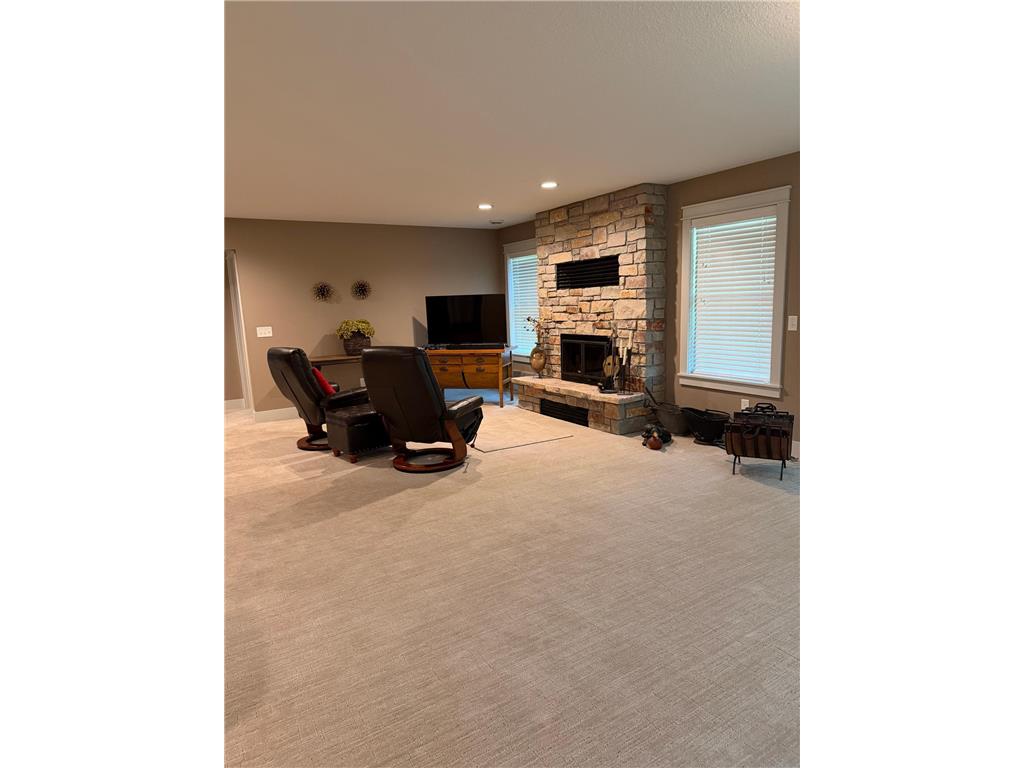 3335 Victoria Street N Shoreview MN 55126 7091934 image36