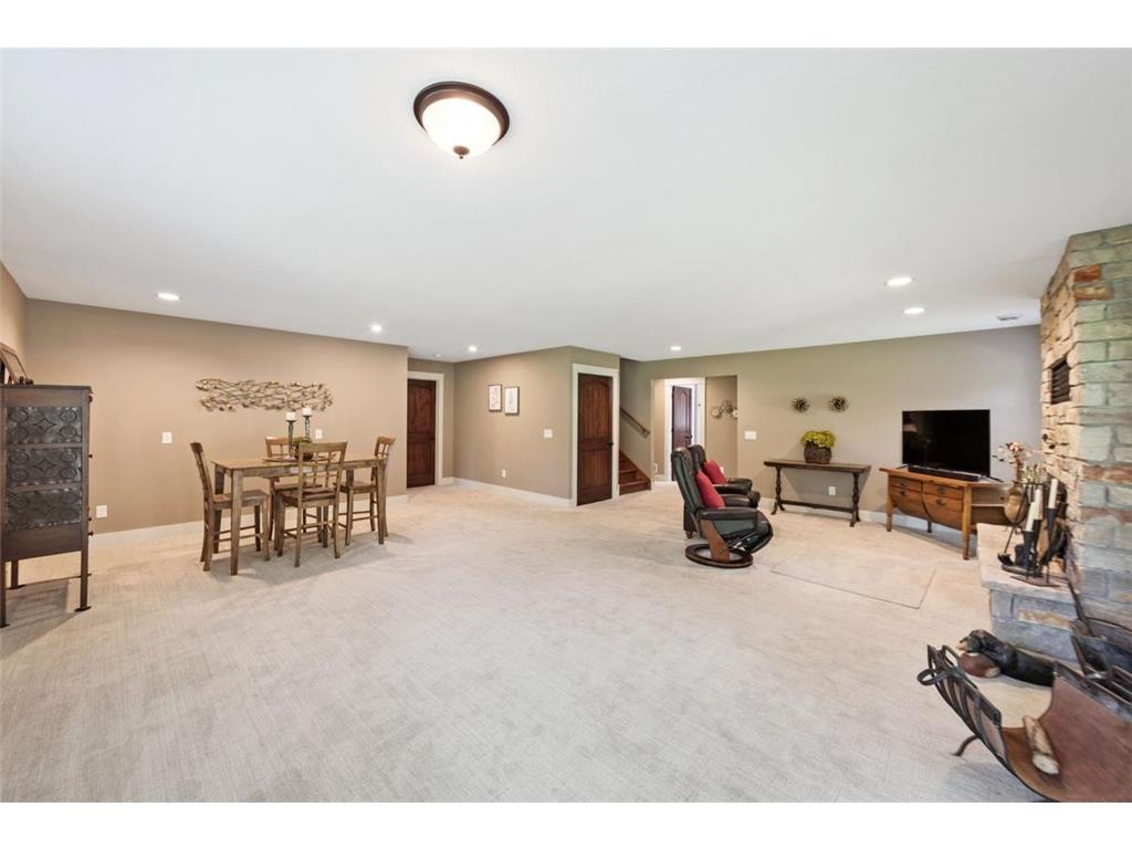 3335 Victoria Street N Shoreview MN 55126 7091934 image39