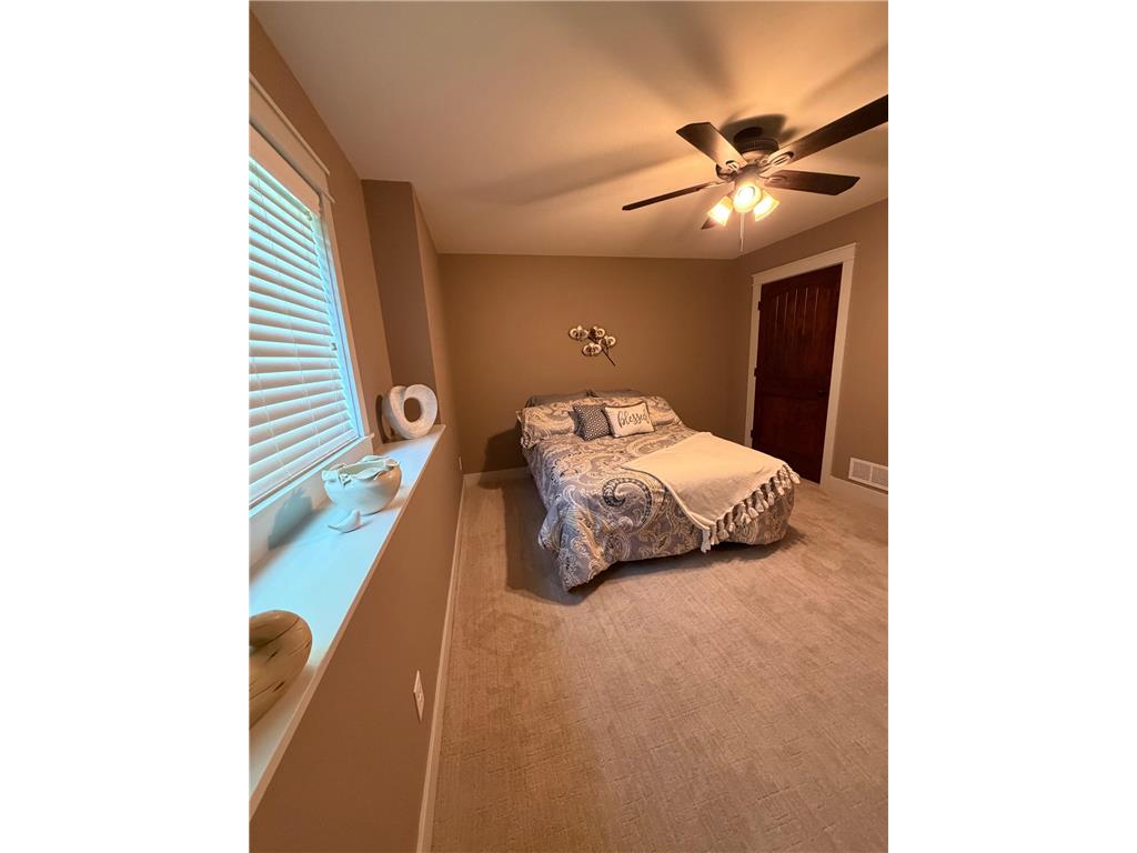 3335 Victoria Street N Shoreview MN 55126 7091934 image40