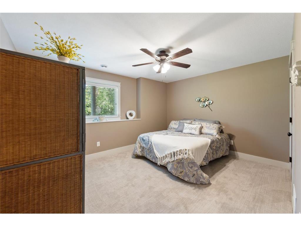 3335 Victoria Street N Shoreview MN 55126 7091934 image42