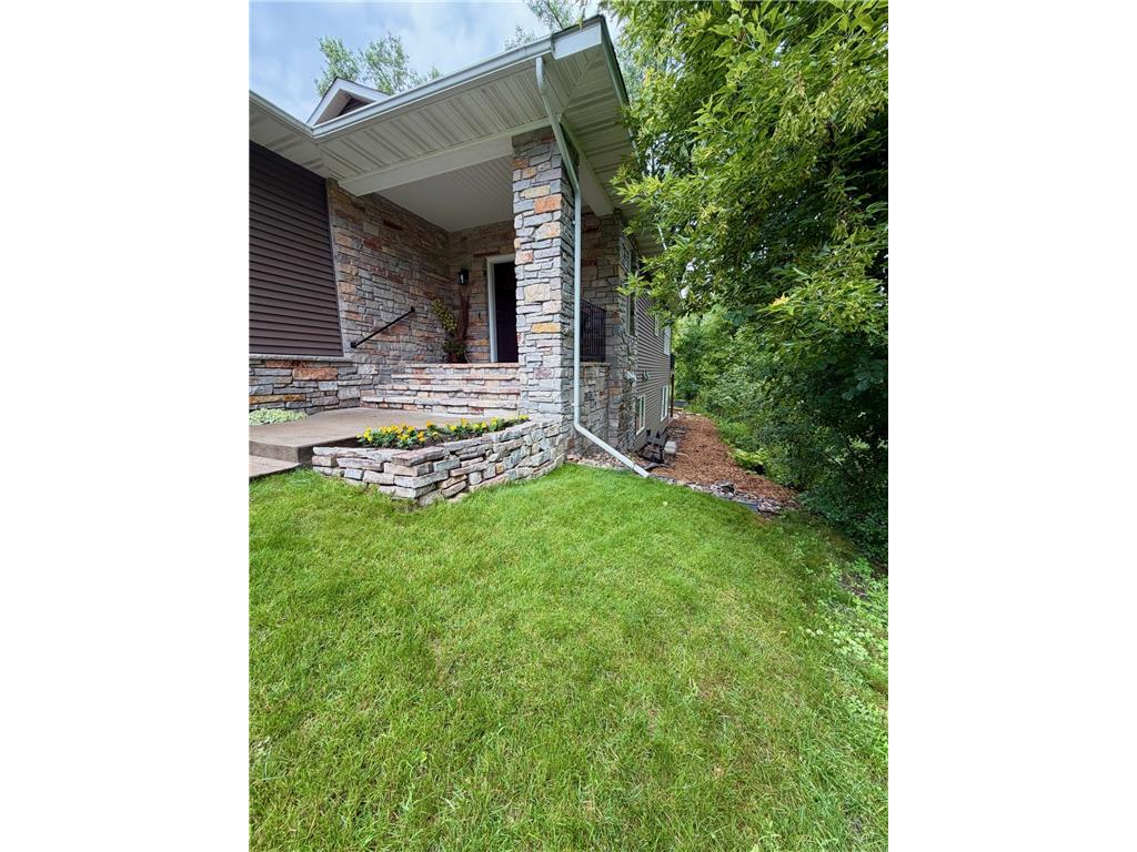 3335 Victoria Street N Shoreview MN 55126 7091934 image59