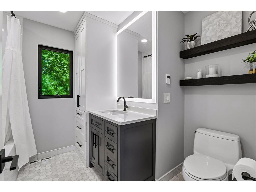 3337 Warner Lane Mound MN 55364 - Lake Minnetonka 7078040 image32