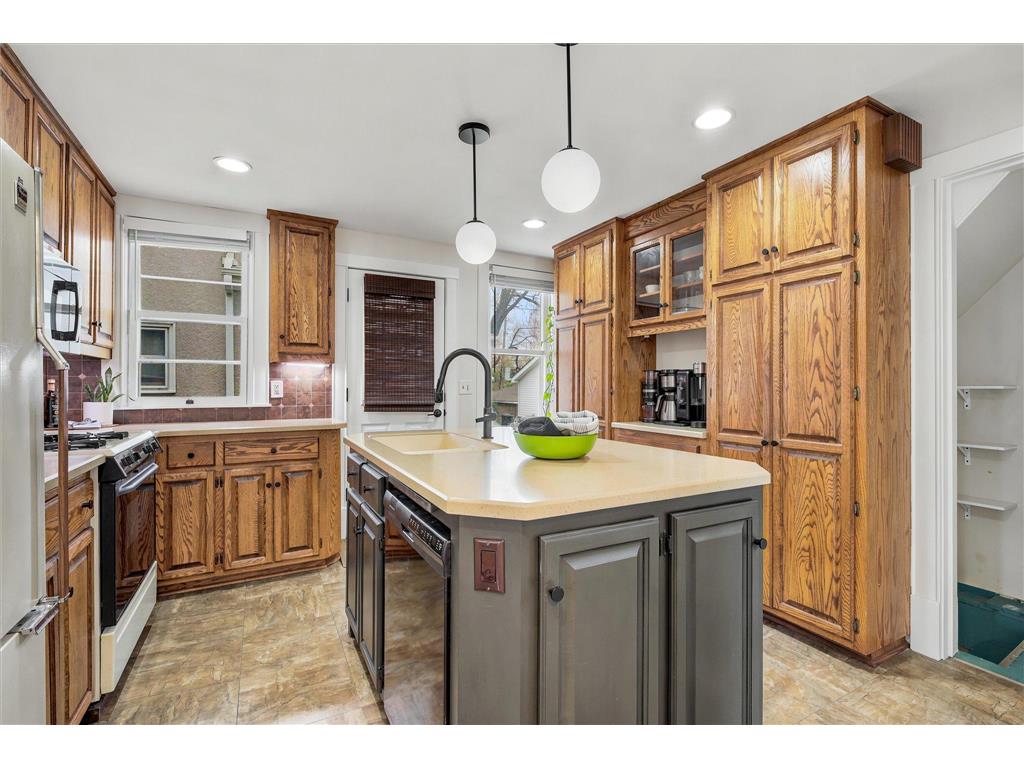 3340 Bryant Avenue S Minneapolis MN 55408 7077839 image24