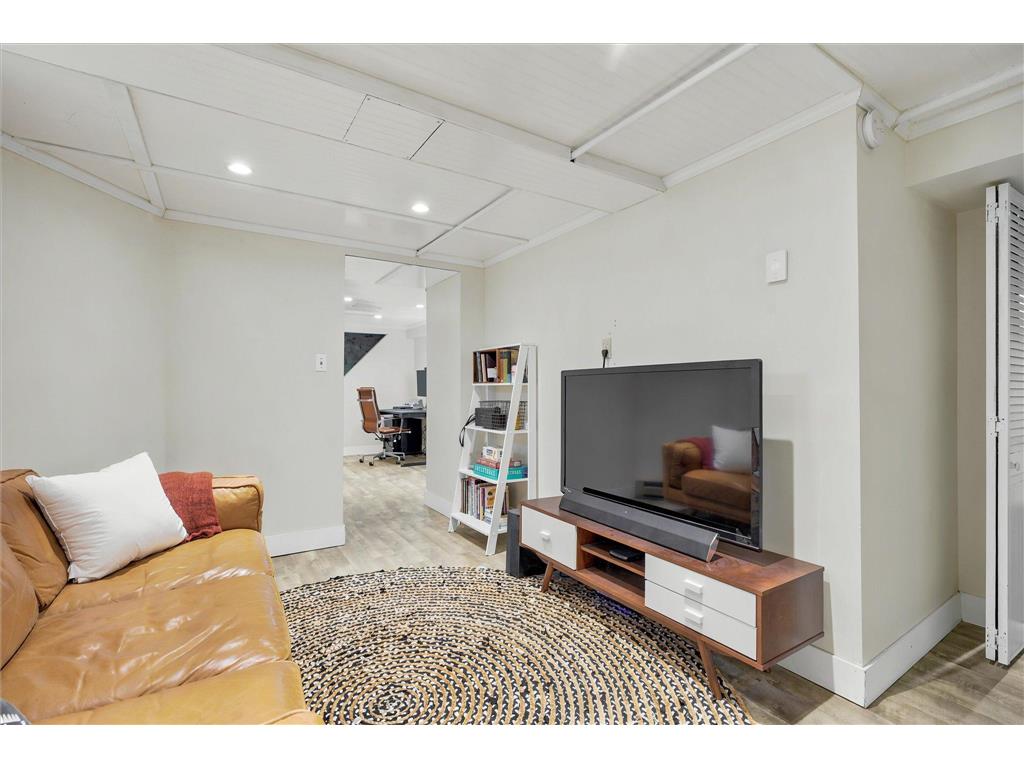 3340 Bryant Avenue S Minneapolis MN 55408 7077839 image42