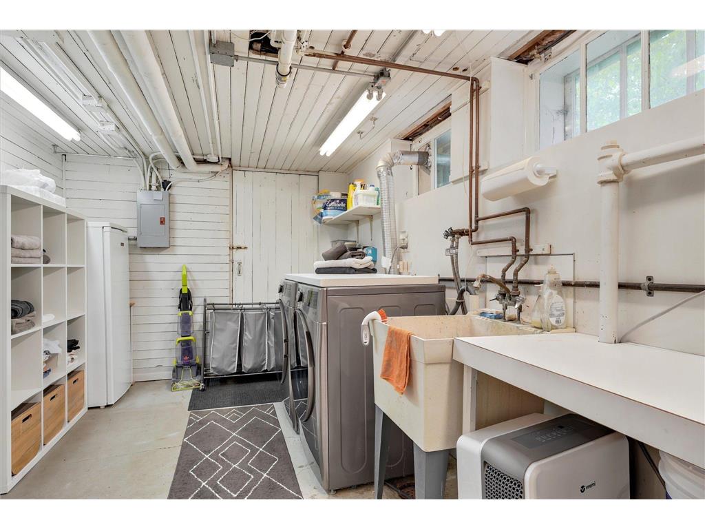 3340 Bryant Avenue S Minneapolis MN 55408 7077839 image47