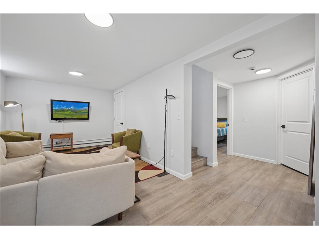 3340 Colfax Avenue S Minneapolis MN 55408 7071251 image21