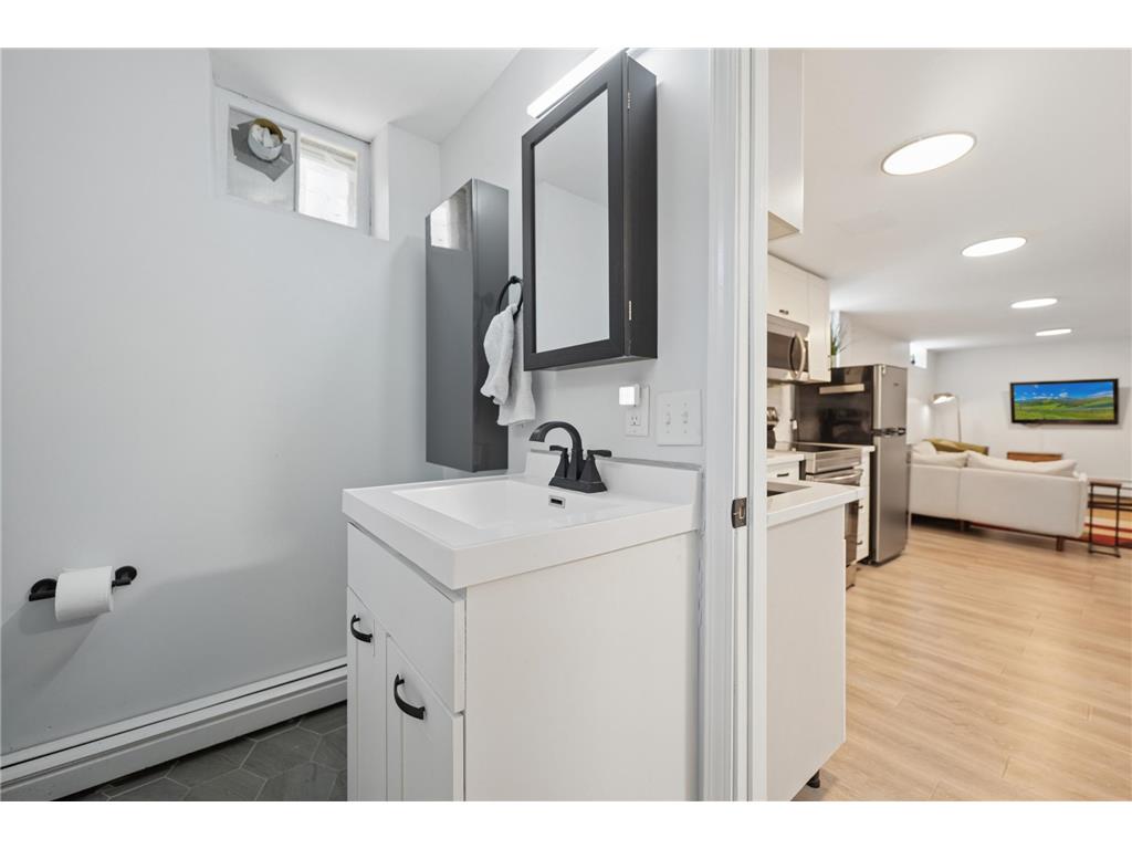 3340 Colfax Avenue S Minneapolis MN 55408 7071251 image25