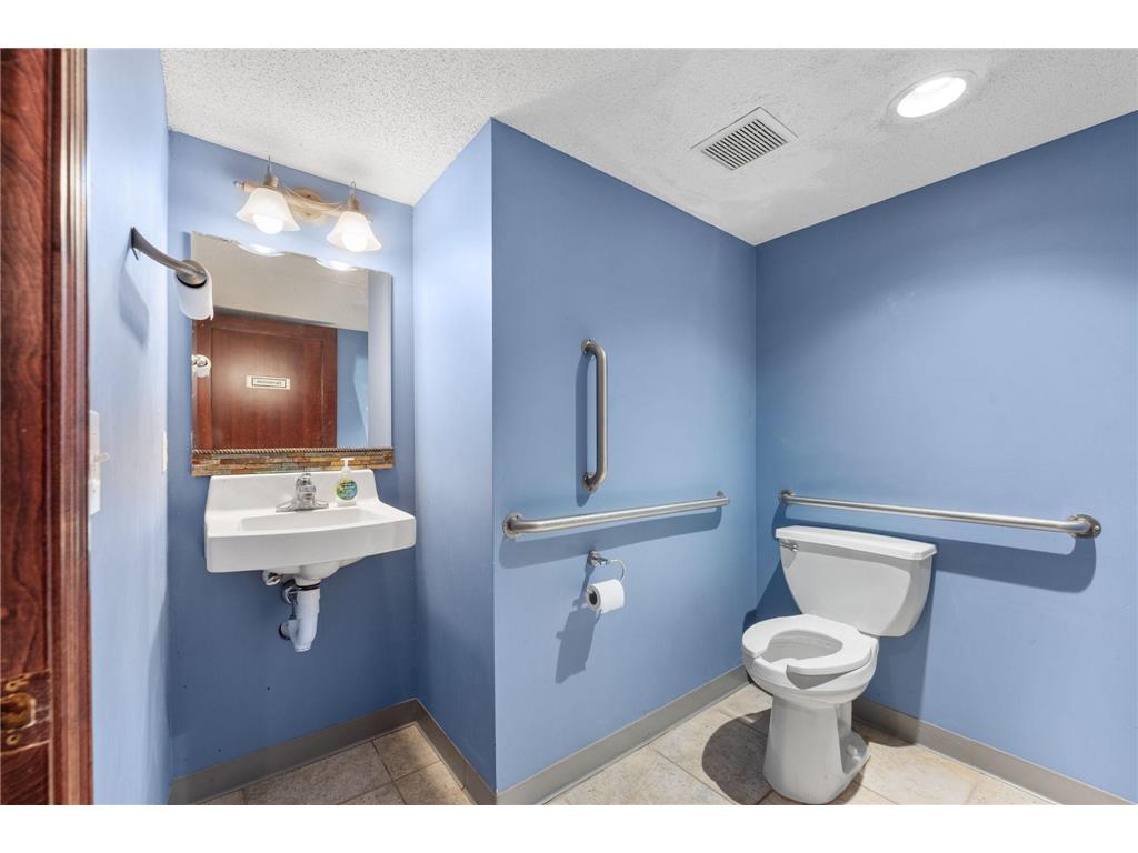 3345 Lexington Avenue S #301 Eagan MN 55121 6795285 image42