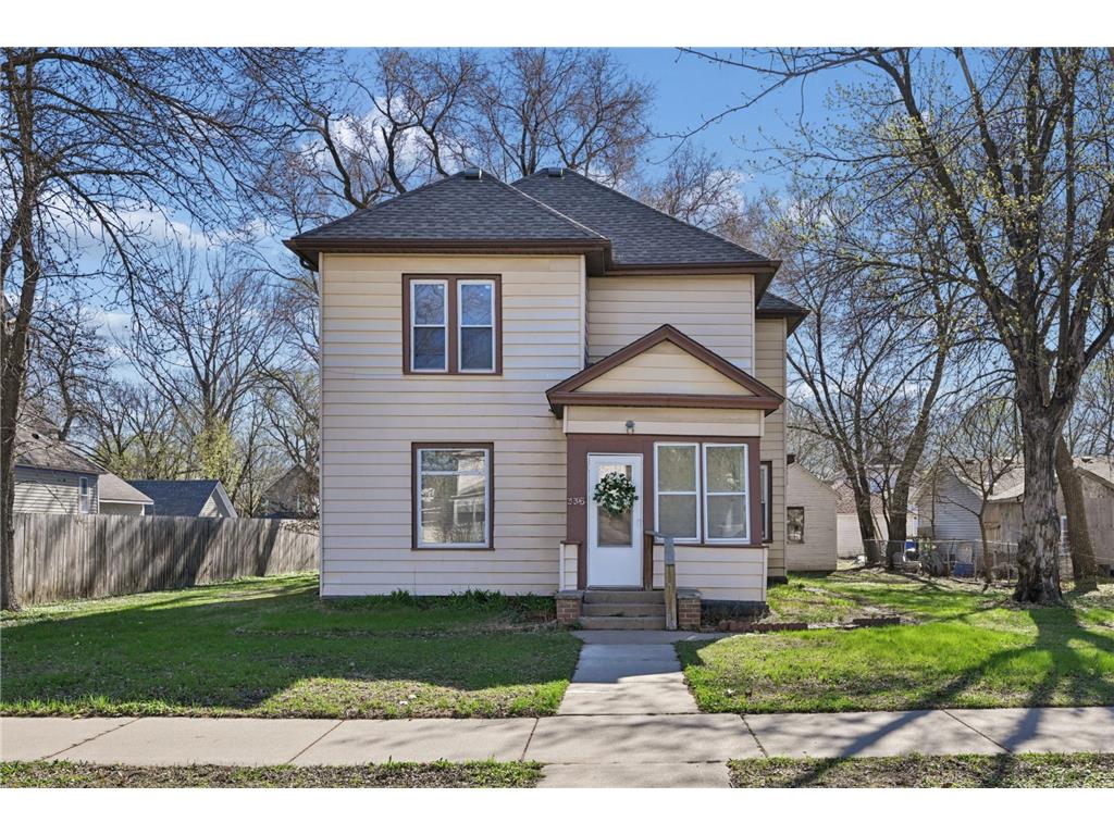 335 Adams Street SE Hutchinson MN 55350 7060720 image1