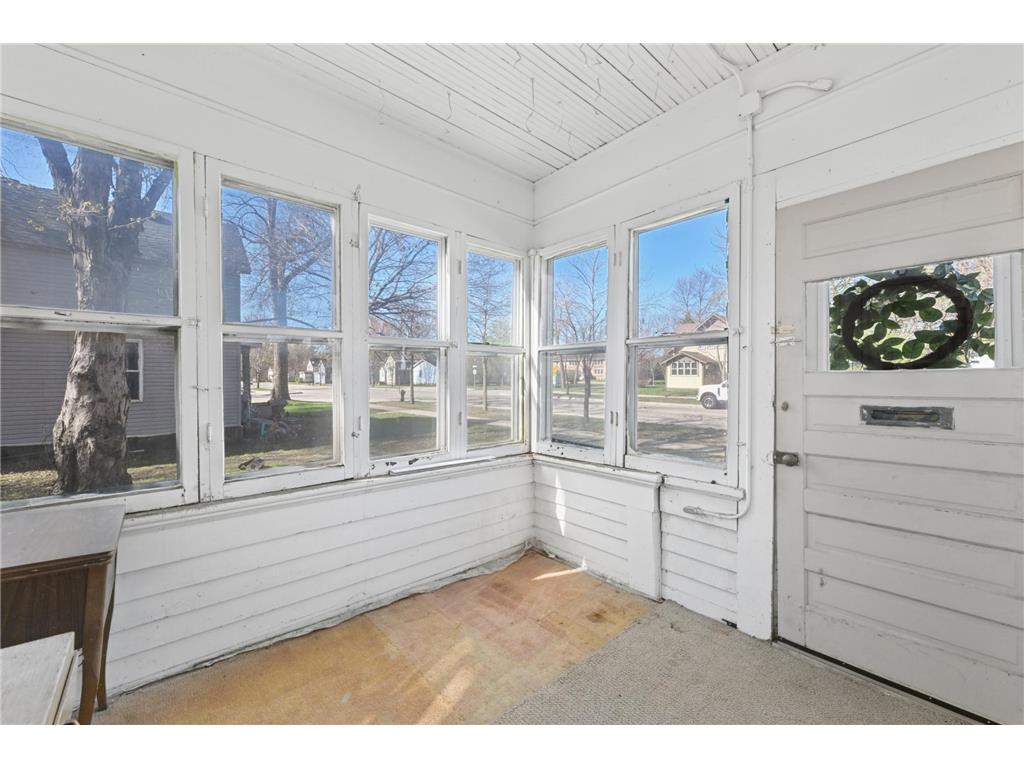 335 Adams Street SE Hutchinson MN 55350 7060720 image2