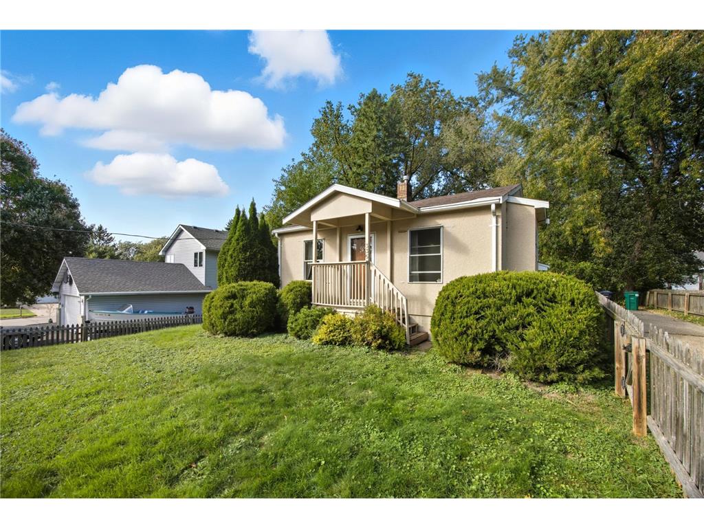 335 Burke Avenue W Roseville MN 55113 6791506 image1