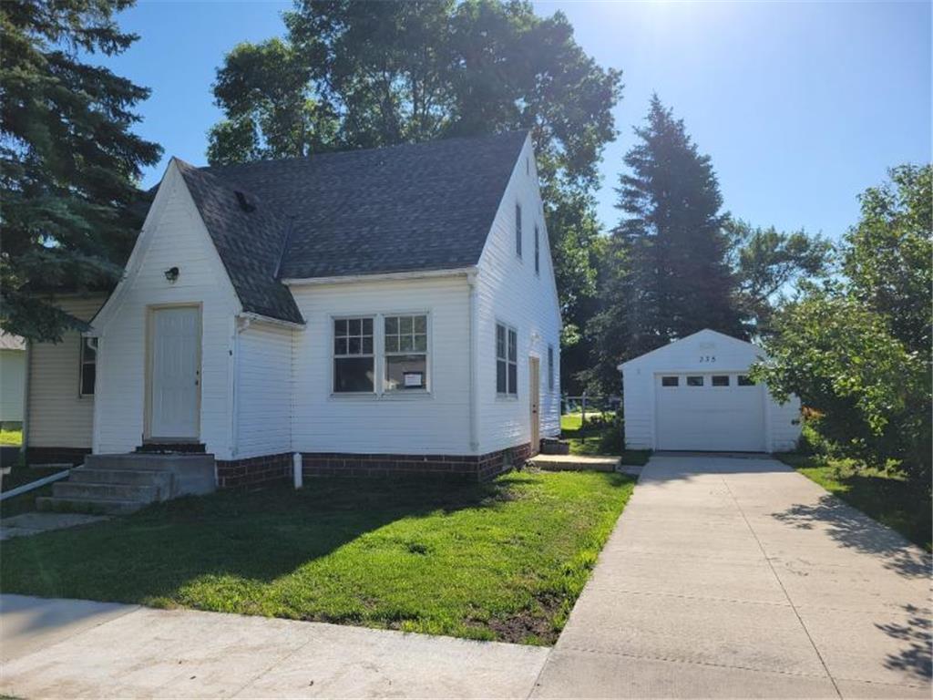 335 N Broadway Wells MN 56097 6558562 image1