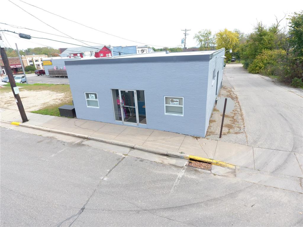 335 W Main Street Ellsworth WI 54011 6797503 image11