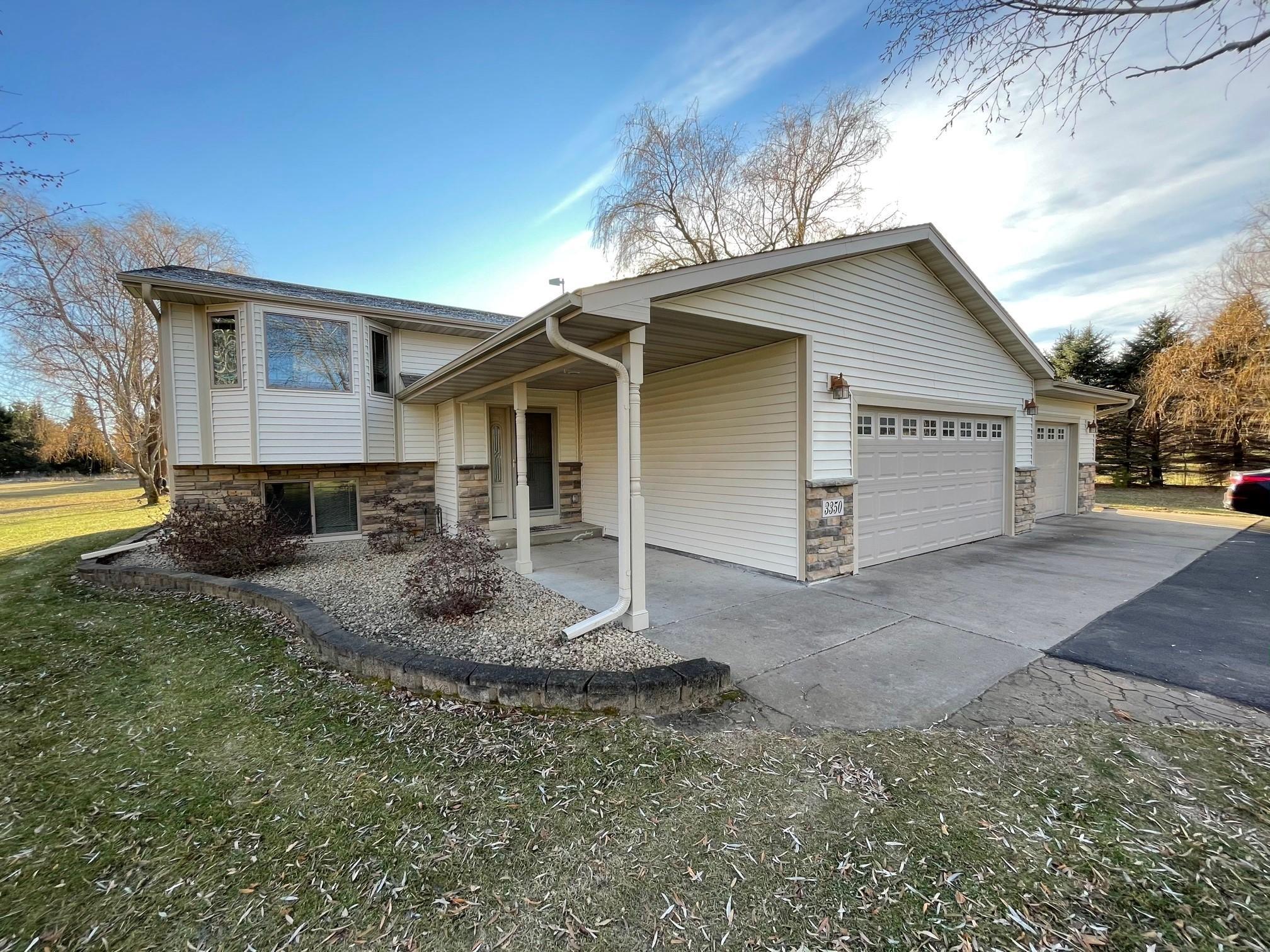 3350 Luan Drive NE, East Bethel, MN 55011 MLS 5734525 Edina Realty