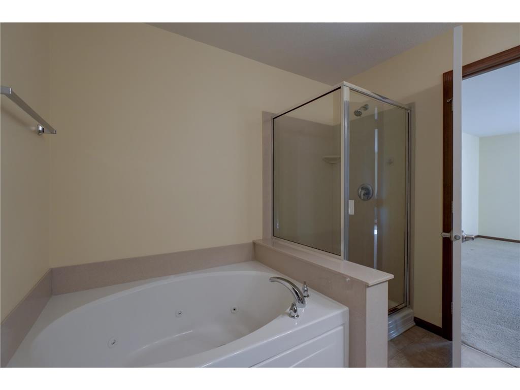 3352 Hazel Trail #E Woodbury MN 55129 6815429 image21