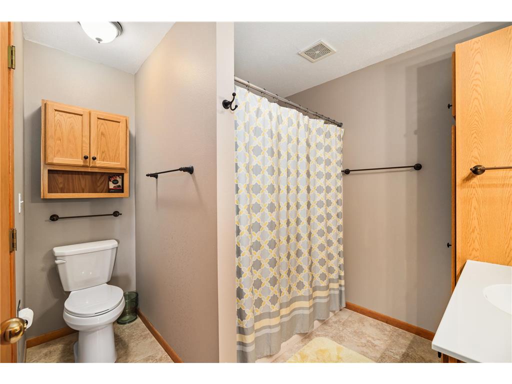 3353 30th Avenue S Fargo ND 58103 6790166 image11