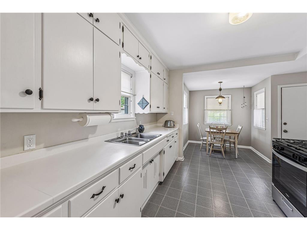 3353 Russell Avenue N Minneapolis MN 55412 7084652 image10