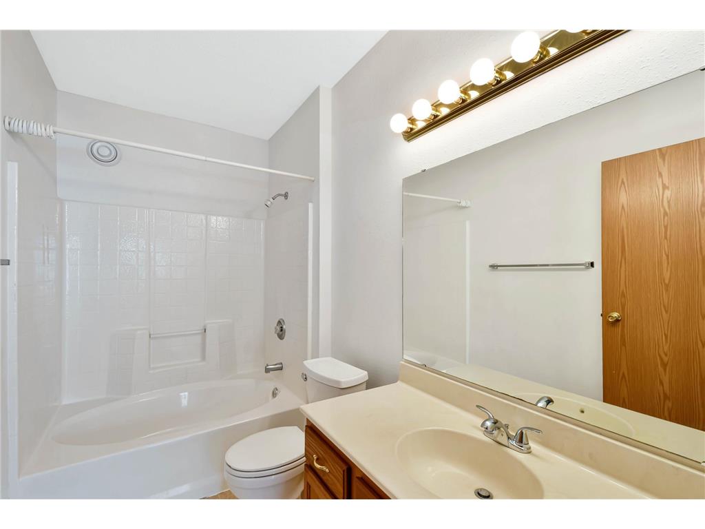 3356 38th Street S Moorhead MN 56560 7075671 image26
