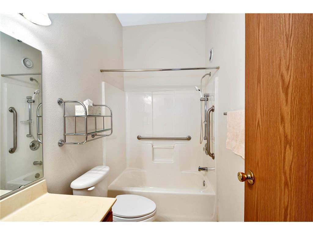 3356 38th Street S Moorhead MN 56560 7075671 image34