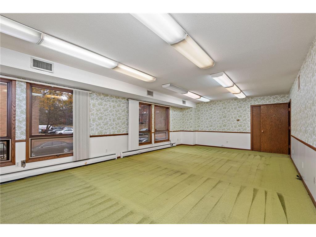 3359 Central Avenue NE Minneapolis MN 55418 6728474 image11