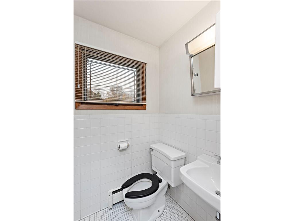 3359 Central Avenue NE Minneapolis MN 55418 6728474 image14