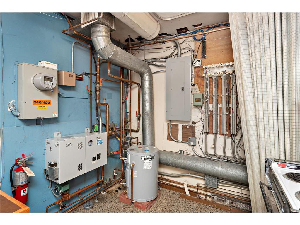 3359 Central Avenue NE Minneapolis MN 55418 6728474 image25