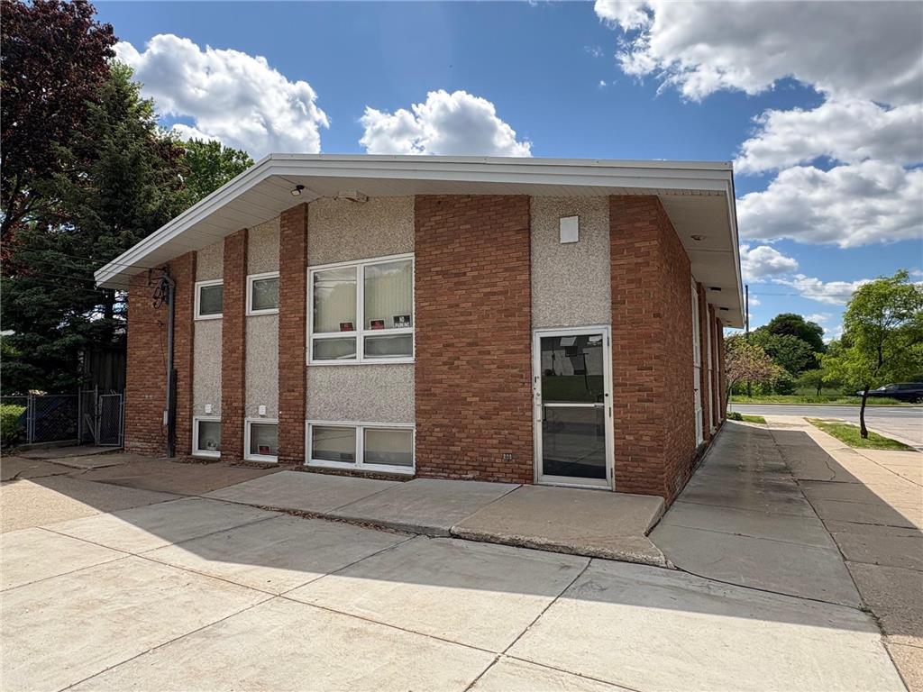 3359 Central Avenue NE Minneapolis MN 55418 6728474 image29