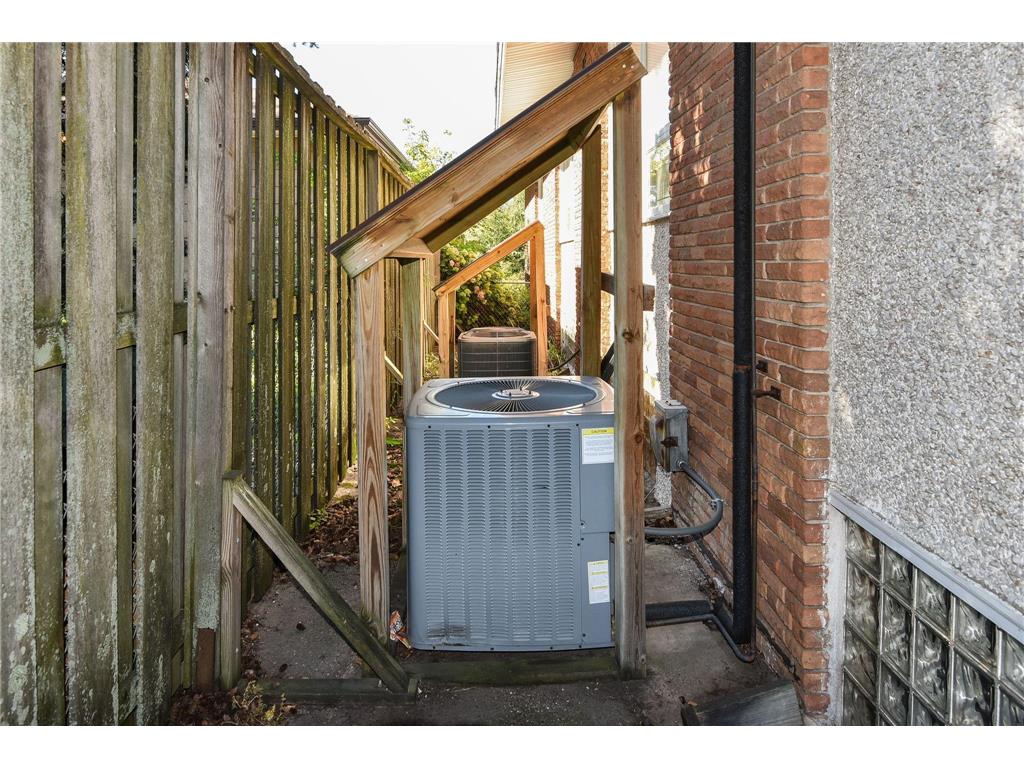 3359 Central Avenue NE Minneapolis MN 55418 6728474 image31