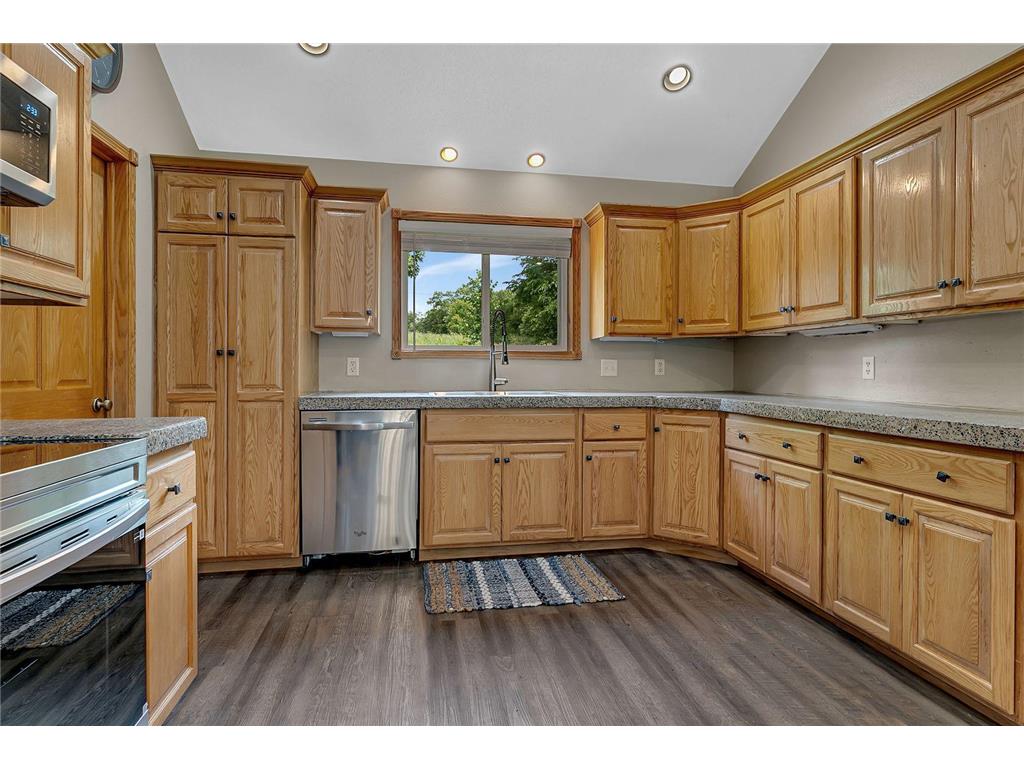 33598 State 28 Burnhamville Twp MN 56318 - Moose Lake 7094422 image5