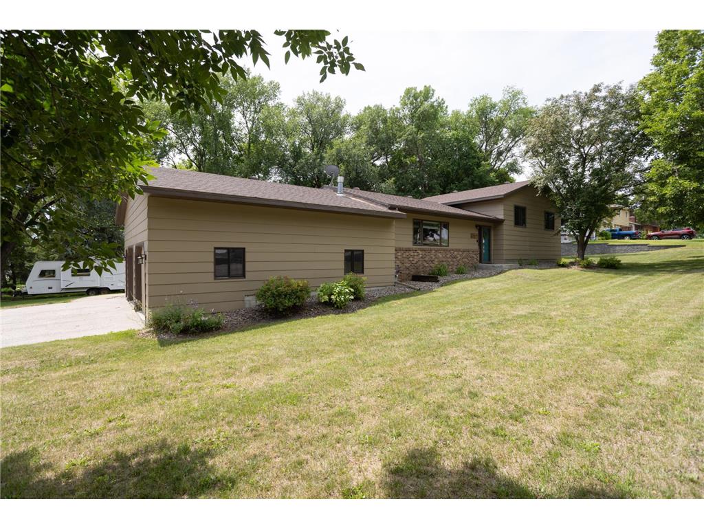336 E Cherry Avenue Fergus Falls MN 56537 6400263 image1